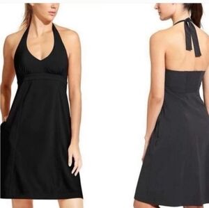 Athleta tear away b4 u play halter dress in black,size XS.